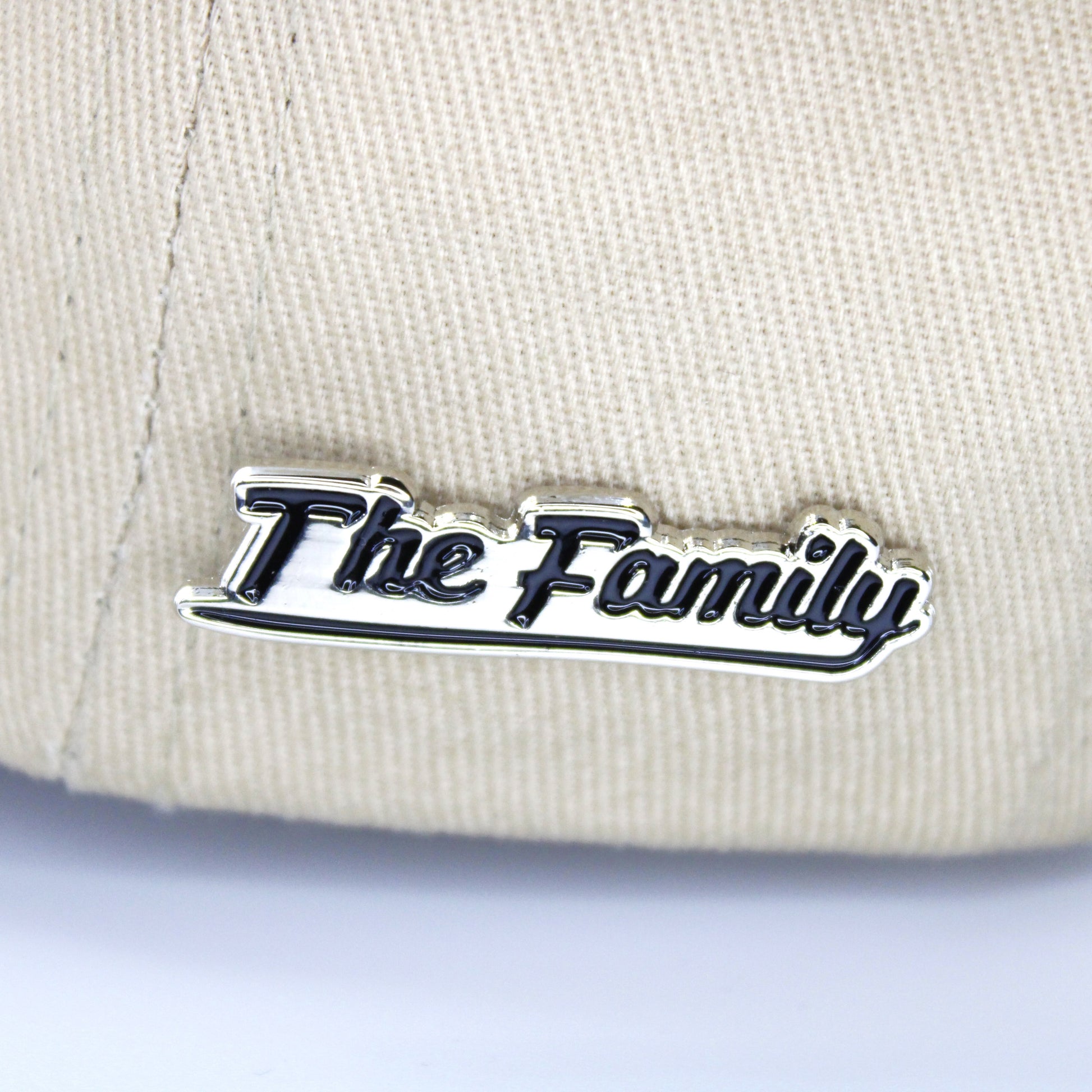 THE FAMILY PIN - ALL FLEE